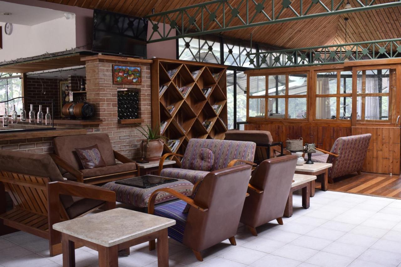 Park Hotel Santa Cruz Verapaz ภายนอก รูปภาพ