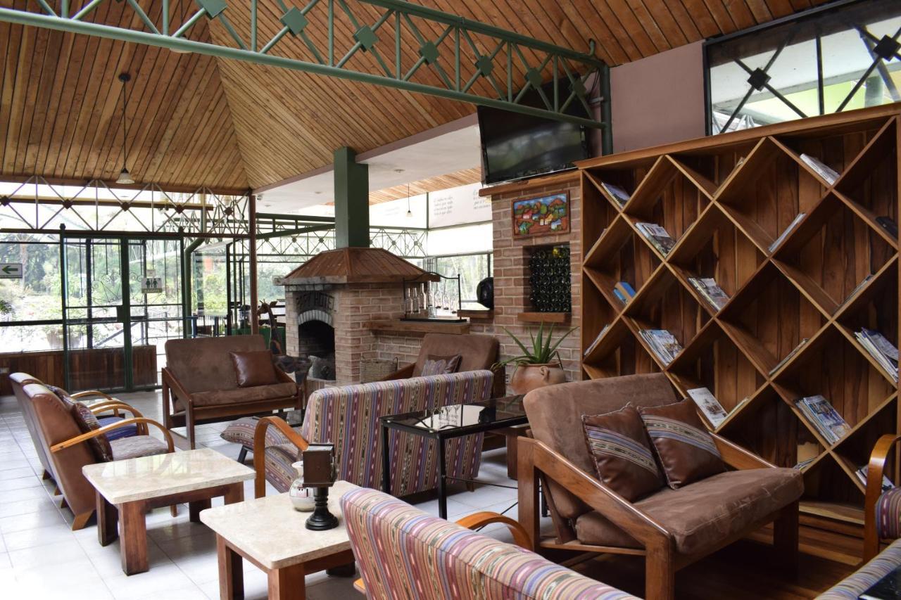Park Hotel Santa Cruz Verapaz ภายนอก รูปภาพ