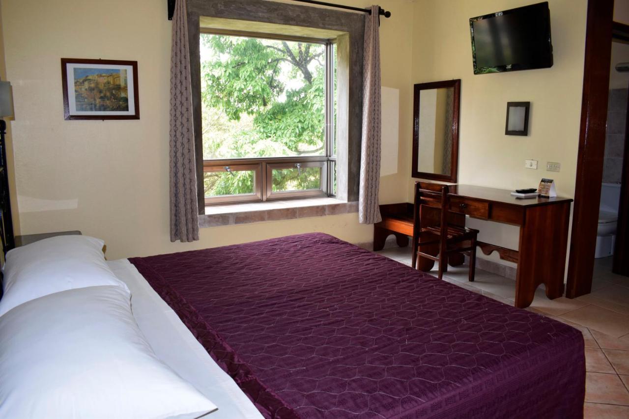 Park Hotel Santa Cruz Verapaz ภายนอก รูปภาพ