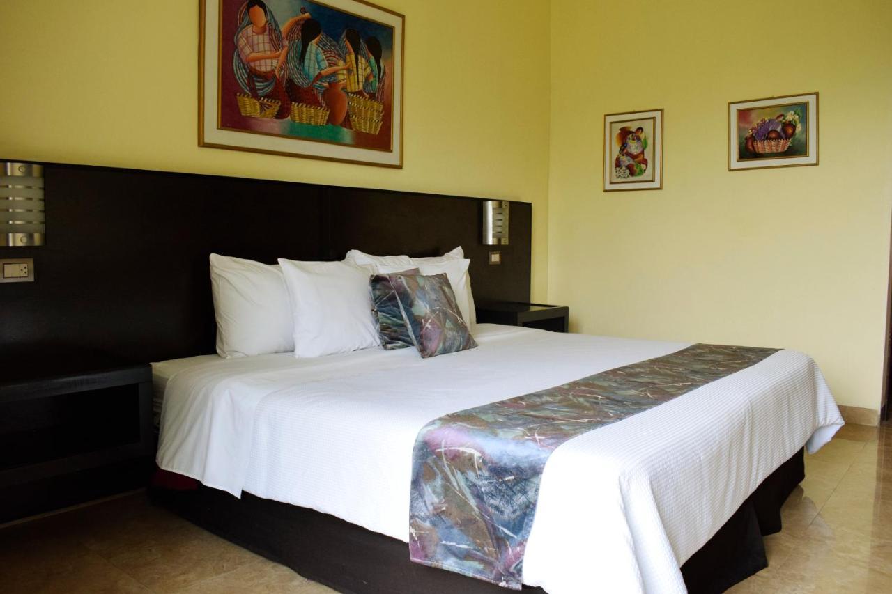 Park Hotel Santa Cruz Verapaz ภายนอก รูปภาพ