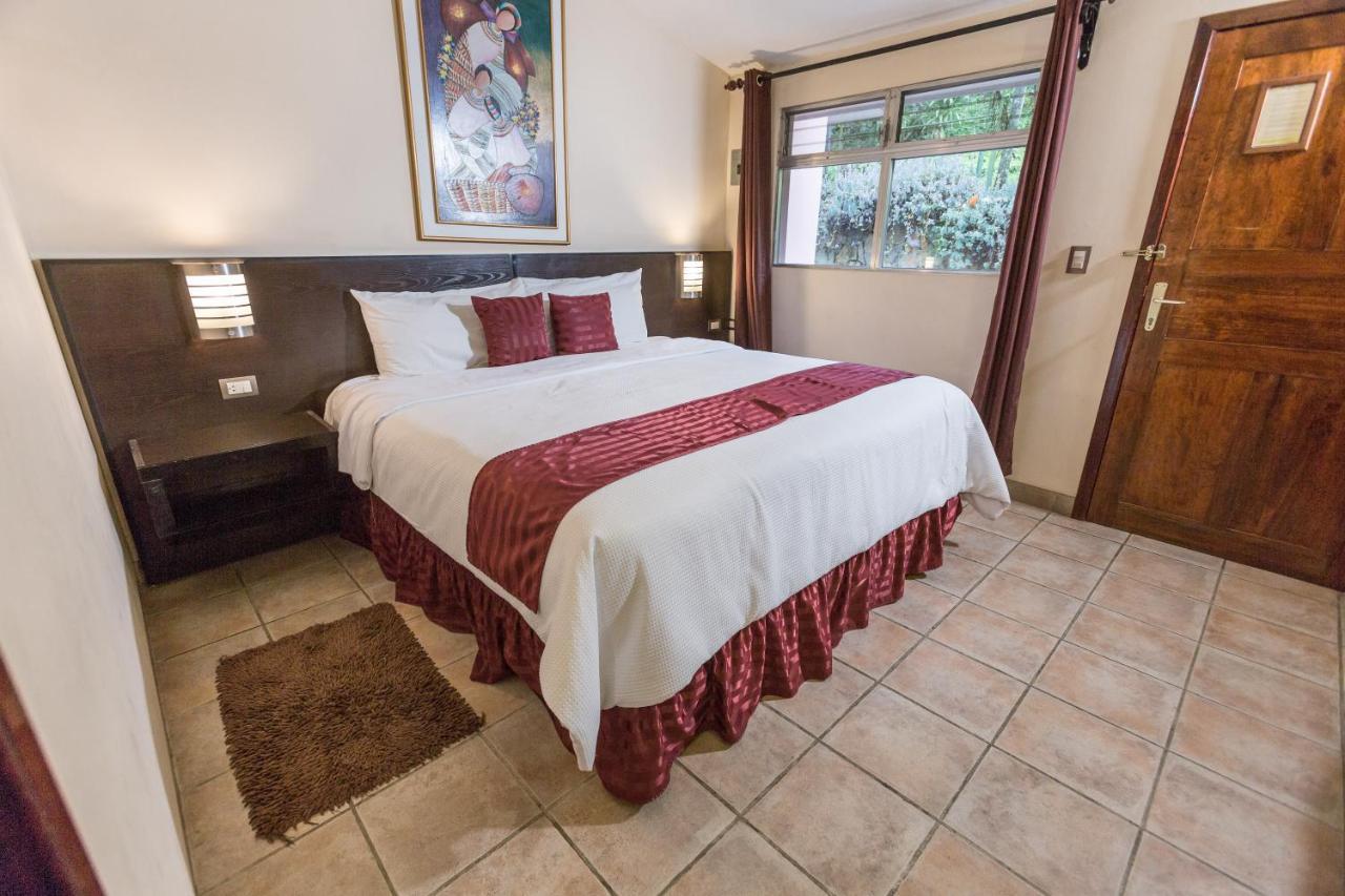 Park Hotel Santa Cruz Verapaz ภายนอก รูปภาพ