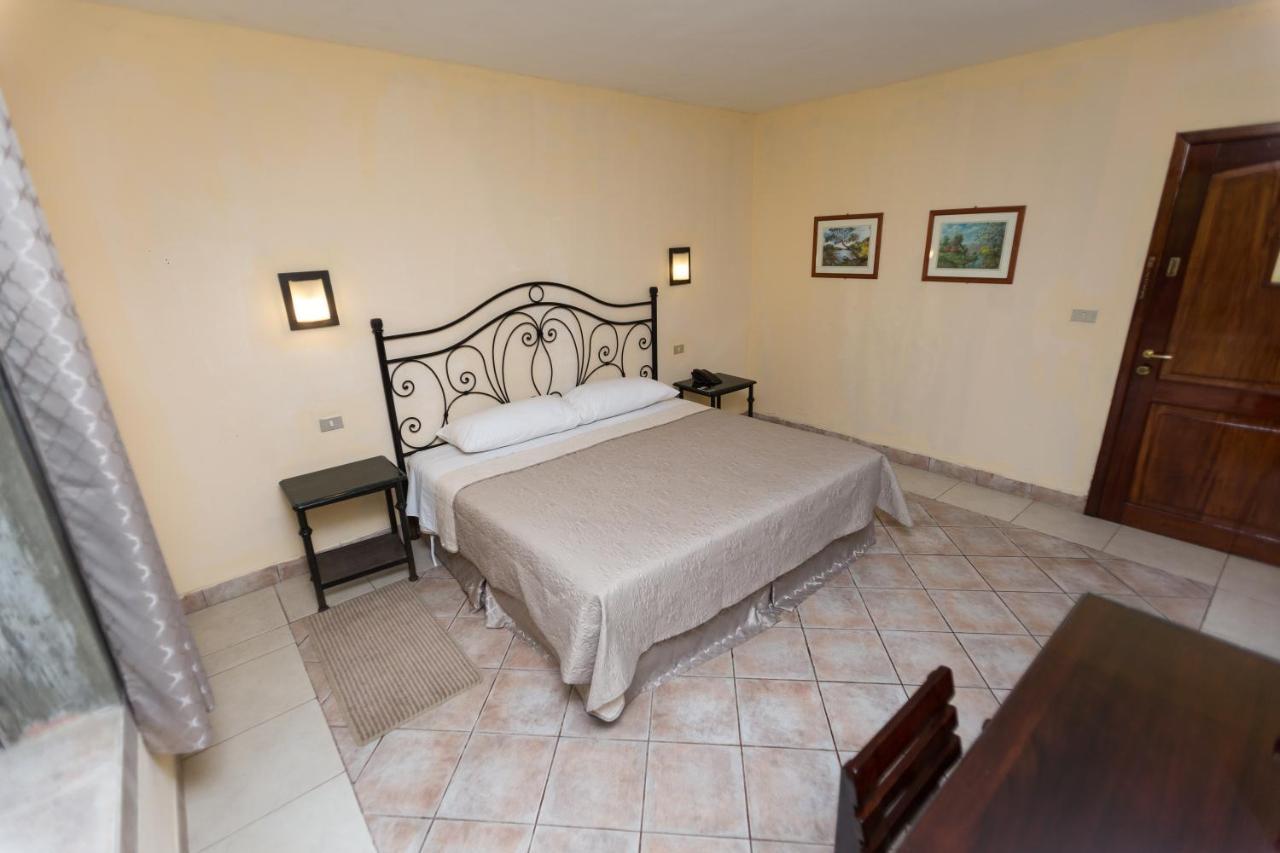 Park Hotel Santa Cruz Verapaz ภายนอก รูปภาพ