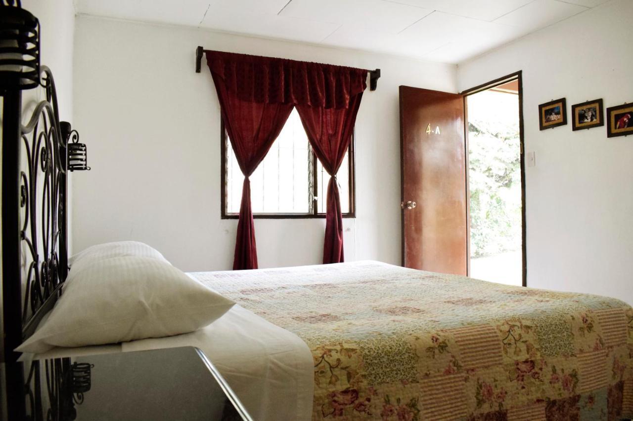 Park Hotel Santa Cruz Verapaz ภายนอก รูปภาพ