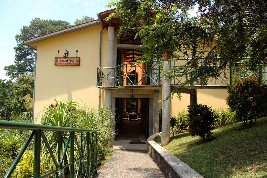 Park Hotel Santa Cruz Verapaz ภายนอก รูปภาพ